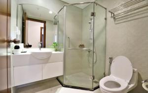 Căn Hộ 3 Phòng Ngủ (Three-Bedroom Apartment)