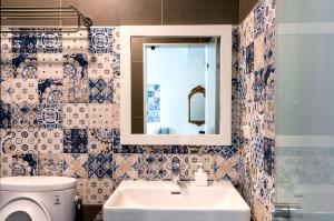 Deluxe European Style Double Room with Balcony