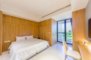Phòng Superior giường đôi lớn (Superior Queen Room)