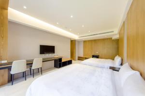 Phòng 4 người nhìn ra vườn (Quadruple Room with Garden View)