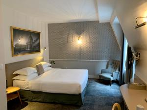 Superior Room with Queen Bed room in Villa Des Ambassadeurs