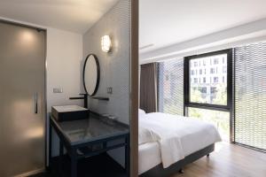 Phòng Deluxe 4 người (Deluxe Quadruple Room)