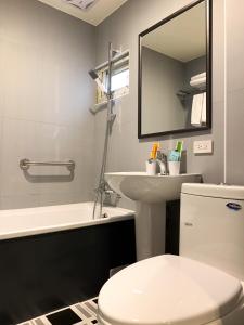 Phòng Đôi Loại Sang có Bồn Tắm (Deluxe Double Room with Bathtub)