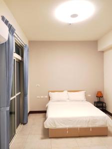Phòng Có Giường Cỡ Queen Với Ban Công (Queen Room with Balcony)