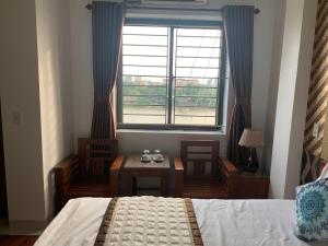 Phòng Có Giường Cỡ King Nhìn Ra Hồ Nước (King Room with Lake View)