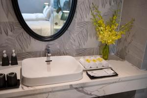 Phòng Superior giường đôi hoặc 2 giường (Superior Double or Twin Room)
