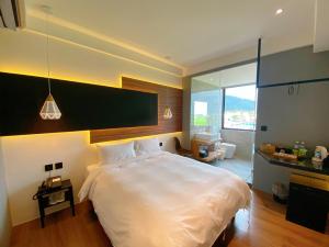 Phòng Giường Đôi Hạng Bình Dân (Budget Double Room)