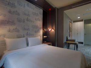 Phòng Cổ Điển Cho Hai Người Có Bồn Tắm (Classic Double Room with Bathtub)