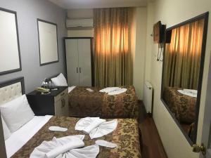 Triple Room room in Meddusa Hotel Istanbul