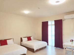 Phòng 4 Người Có Ban Công (Quadruple Room with Balcony)