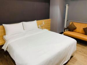 Phòng Tiêu Chuẩn Giường Đôi (Standard Double Room)