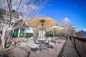 Phòng 4 người Nhìn ra cảnh Núi non (Quadruple Room with Mountain View)