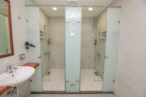 Phòng Giường Đôi Kiểu Khoang Ngủ - Phòng Ngủ Tập Thể Cho Cả Nam Và Nữ (Capsule Double Room - Mixed Dormitory Room)