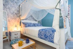 Phòng Đôi Hướng Núi (Double Room with Mountain View)