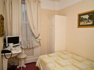 Single Room room in Maranton House Hotel Kensington