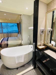 Phòng Tiêu Chuẩn Giường Đôi (Standard Double Room)