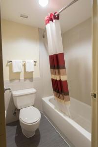 Red Roof Inn Houston Brookhollow - image 1