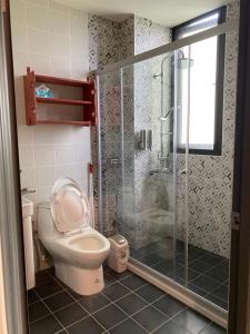 Phòng Deluxe Giường Đôi Có Ban Công (Deluxe Double Room with Balcony)