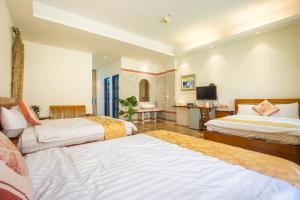 Phòng Gia Đình Có Bồn Tắm (Family Room with Bath)