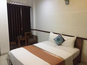 Phòng Giường Đôi Có Ban Công (Double Room with Balcony)