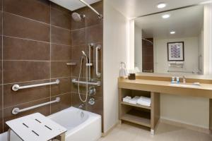 Studio - Disability Access room in Hyatt House LA - University Medical Center