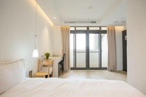 Phòng giường đôi có ban công (Double Room with Balcony)
