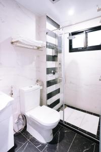 Phòng 2 Giường Đơn Nhìn Ra Núi (Twin Room with Mountain View)