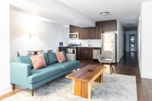 Cozy West Town 2BR with Full Kitchen by Zencity in Chicago