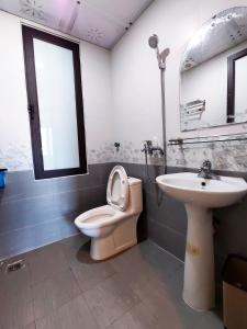 Phòng Hai Giường Đơn Loại Sang (Deluxe Twin Room)