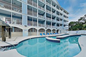Spacious Pool-View Condo with 5 TVs - Lazy River condo in Myrtle Beach
