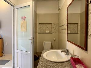 Phòng giường đôi Hướng hồ bơi (Double room pool view)