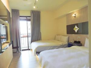 Phòng 4 Người Có Ban Công (Quadruple Room with Balcony)