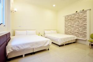 Phòng 4 Người Có Phòng Tắm (Quadruple Room with Bathroom)