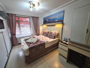 Standard Double Room room in Ocean's 7 Hotel