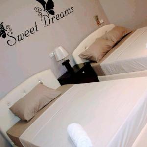 Double or Twin Room with City View room in Tahrir Square Hostel