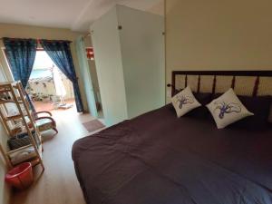 Phòng Giường Đôi Hạng Bình Dân (Budget Double Room)