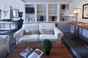 One-Bedroom Apartment room in Maggio White