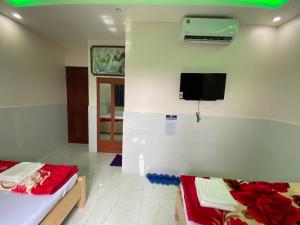Phòng Hai Giường Đơn Loại Sang (Deluxe Twin Room)