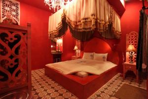 Phòng Đôi Đỏ 4 (Red Double Room 4)