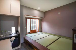 Phòng 3 Người Có Phòng Tắm Riêng (Triple Room with Private Bathroom)