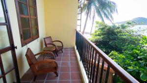 Phòng Deluxe Giường Đôi Có Ban Công (Deluxe Double Room with Balcony)