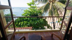 Phòng Giường Đôi có Ban công và Nhìn ra Biển (Double Room with Balcony and Sea View)