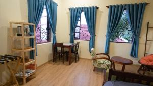 Phòng Giường Đôi Có Giường Phụ (Double Room with Extra Bed)