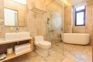 Phòng Gia Đình Có Bồn Tắm (Family Room with Bath)