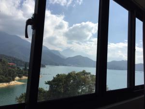 Phòng Hạng Tiết kiệm Cho 4 Người (Economy Quadruple Room)