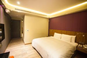 Phòng Hạng Thương gia cho 4 Người (Business Quadruple Room)