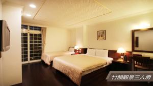 Phòng 2 giường đơn có ban công (Twin Room with Balcony)