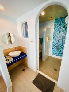 Quadruple Room with Sea View (Annex A)