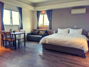 Phòng có giường cỡ King nhìn ra cảnh núi non (King Room with Mountain View)