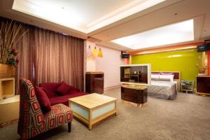 Phòng Loại Sang Giường Lớn (Deluxe King Room)